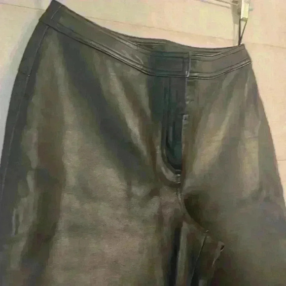 100% leather pants, like new! No flaws. - Picture 3 of 7